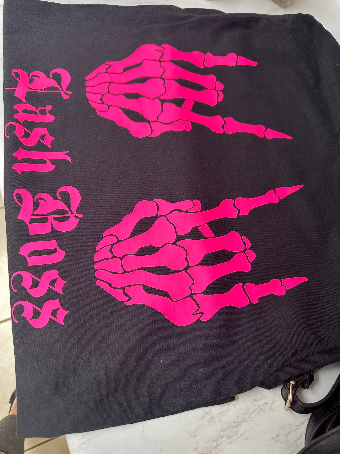 Short Sleeve Lash Boss (Hot Pink)